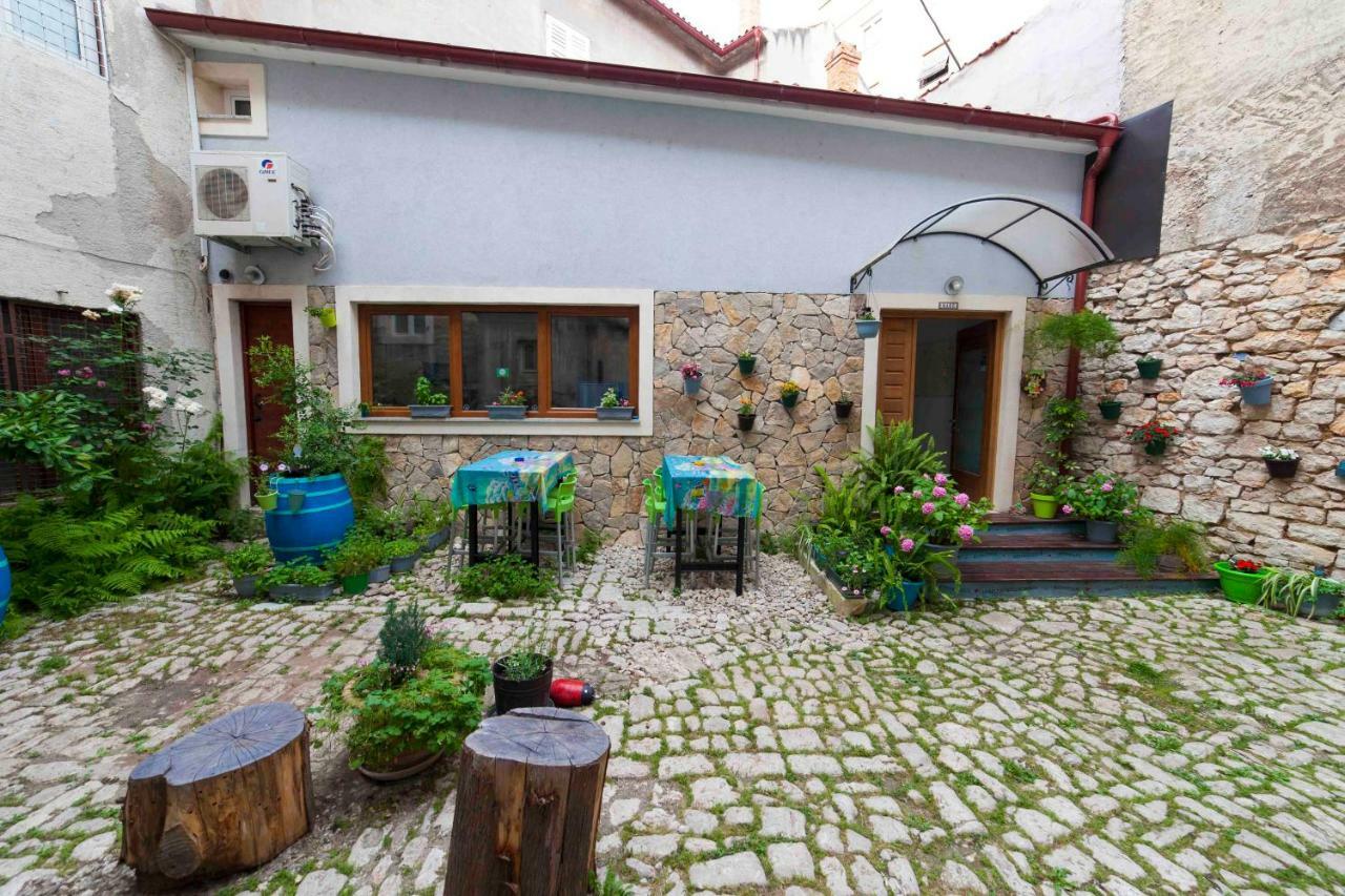 Hostel Mare Šibenik Extérieur photo